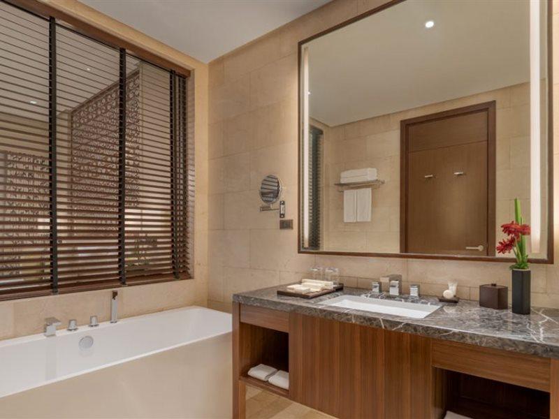 Hotel Dusit Thani 5*