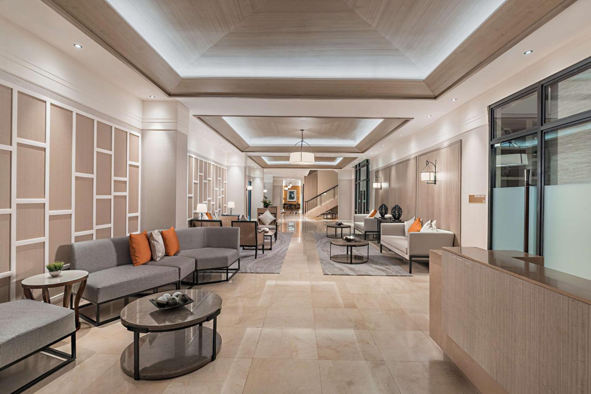 Dusit Thani Hotel 5*