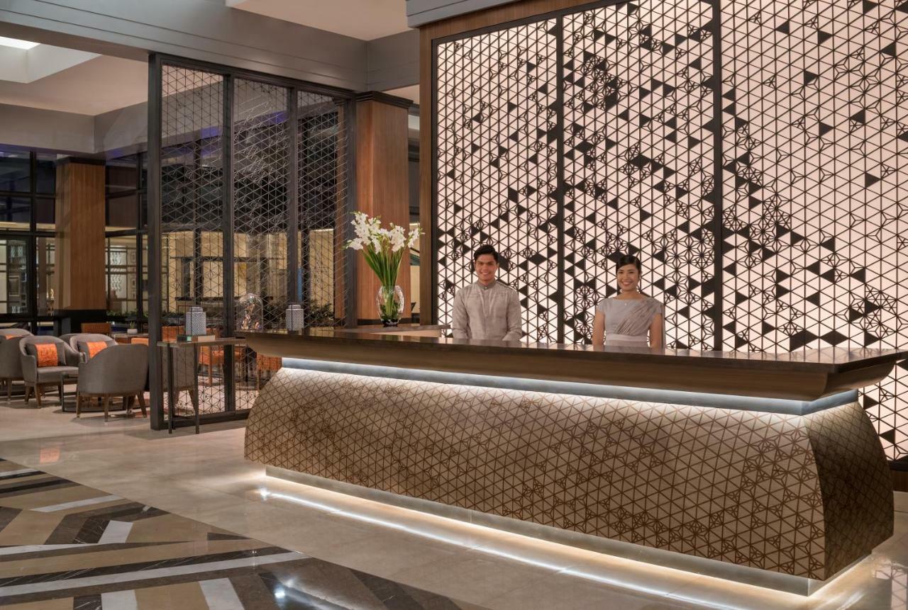 Dusit Thani Hotel