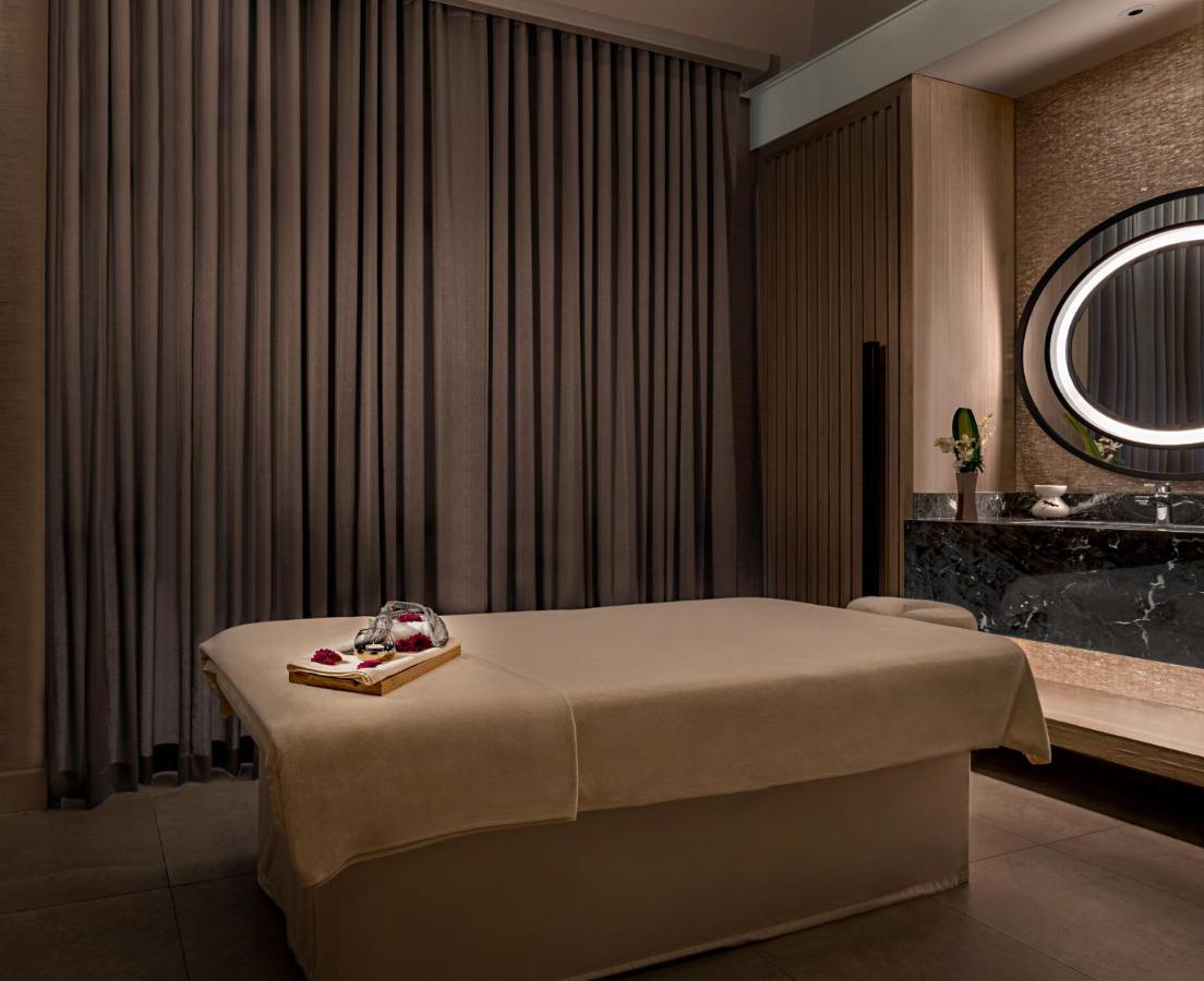 Dusit Thani 5* Davao
